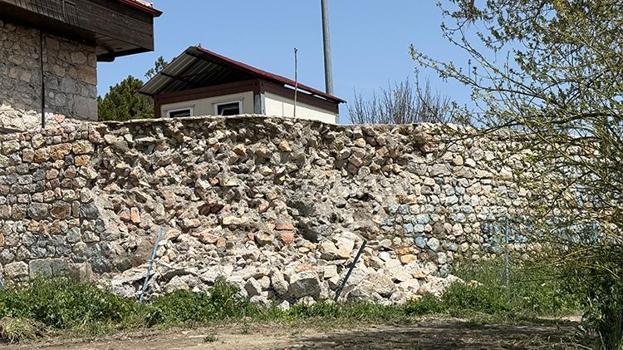 Sezar'ın 'Veni Vidi Vici' dediği tarihi kalede çökme! 2 bin yıllık surlarda yarıklar oluştu