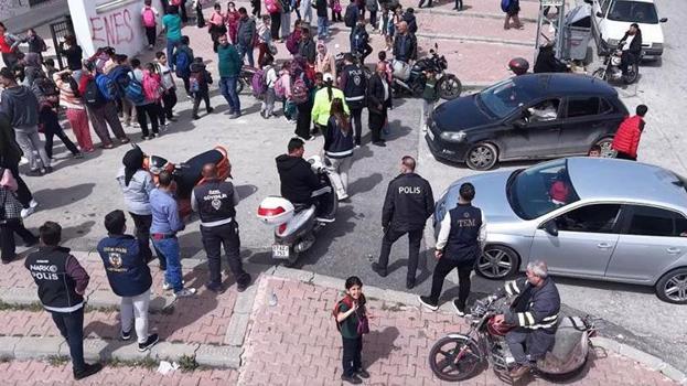 Okullarda 'güvenlik' alarmı başlatıldı! Dronlar havadan polisler yerden kuş uçurtmuyor