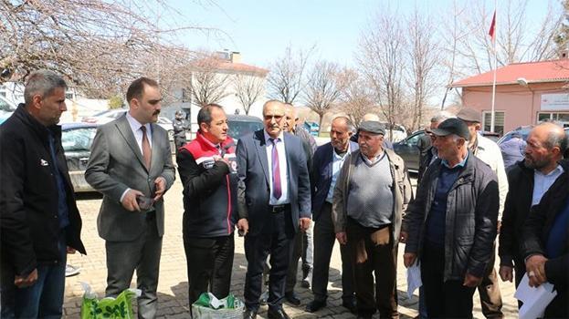 Çiftçiye dev destek! Tarım ve hayvancılığın kalbinde üretim şahlanıyor: 10 ton bedava dağıtıldı