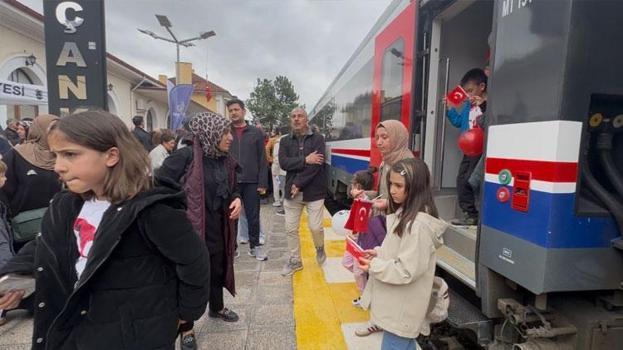 1934 yılında başlayana Turistik Tuz Ekspresi 2026'nın ilk seferini yaptı: Ziyaretçiler Çankırı'ya hayran kaldı