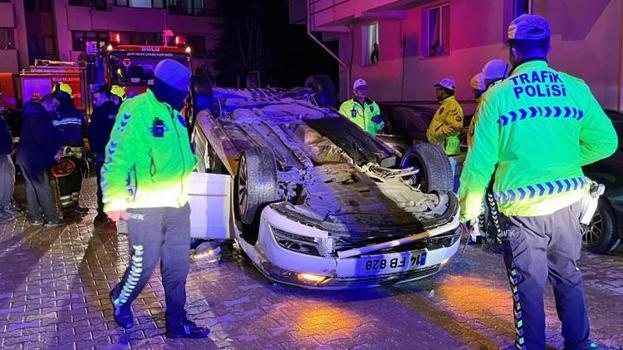 Park halindeki araçlara çarpıp takla attı, alkolmetreye üfleyemedi