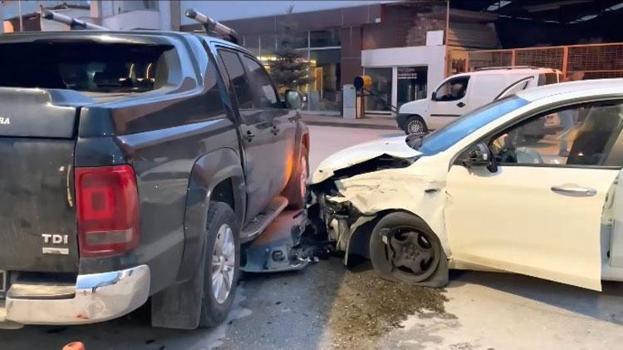Alaca'da 3 aracın karıştığı zincirlemede kazada 1 kişi yaralandı