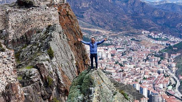 Gümüşhane’de adrenalin ve tarih bir arada: Canca Kalesi ziyaretçi akınına uğradı