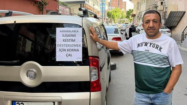 Batmanlı esnaf aracına astığı yazıyı gören korna çalarak destek verdi! 'Kafam çok rahat'