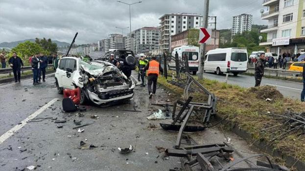 Rize’de meydana gelen feci kazada ölü ve yaralılar var