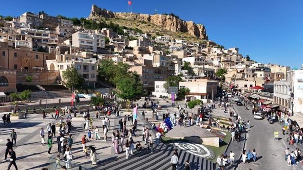 Mardin'de rekor bu yıl kırıldı: Turistler tek bir noktaya aktı