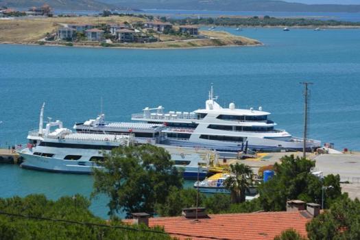 Ayvalık Midilli hattında yüzler güldü: 7 bin kişi ziyaret etti