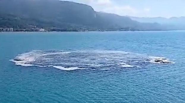 Kastamonu'da 10 dakikalık ilginç olay: Deniz kabarınca vatandaşlar panik yaşadı