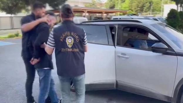 İstanbul'da film gibi operasyon! Zeytinburnu'ndaki zula evi basıldı: Binlerce ele geçirildi