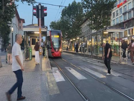 Tramvayın altında sıkıştı: 6 yaşındaki çocuk hayatını kaybetti