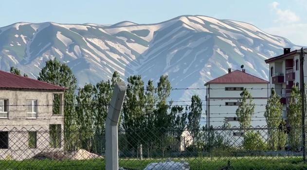 Hakkari'nin dağlarında şekillendi: Görenler şaşırıyor