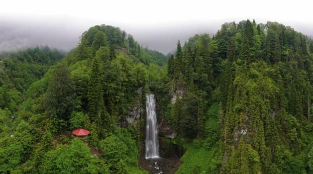 Artvin'dan dünyaya açılan pencere: Maral Şelalesi coşmaya başladı