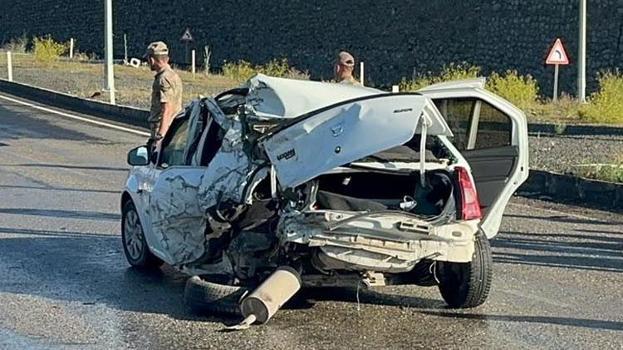 Ağrı’da iki trafik kazasında 1 kişi öldü, 6 kişi de yaralandı