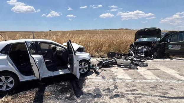 Çorlu'da otomobille hafif ticari araç çarpıştı