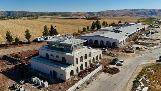 Siirt Havalimanı terminal binası açılışa hazırlanıyor
