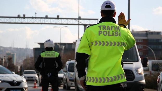 Aracı olanlar dikkat! Araç içi görüntü ve ses cihazlarına yeni düzenleme
