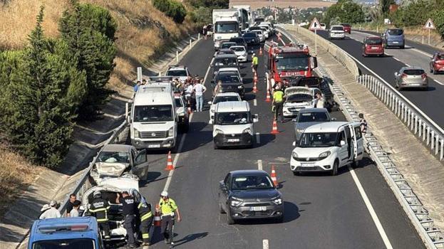 7 aracın karıştığı zincirleme kaza meydana geldi