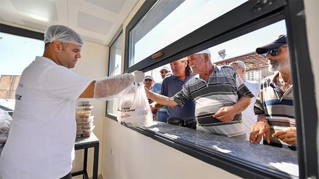 35 TL'ye 3 çeşit yemek! 59 noktada hizmet veriliyor