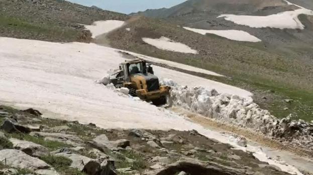 Temmuz ayında karla mücadele ekipleri iş başında!