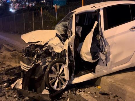 Sancaktepe'de korkunç kaza: 3 araç karıştı 5 kişi yaralandı