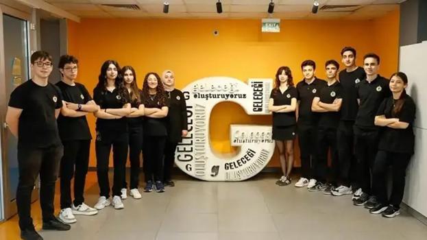 'Yapay zekayı kullanan değil, üreten gençler yetiştireceğiz'