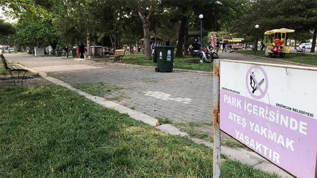 Yasak dinlemeyen mangal keyfi! Duman altında kalan mahalleli tepkili: Penceremizi açamaz hale geldik