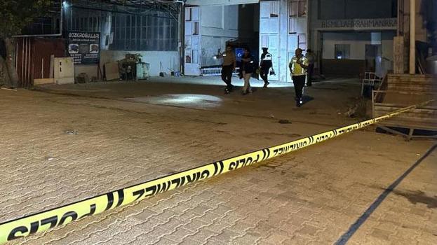 İki esnaf arasındaki tartışma silahlı kavgaya dönüştü: 13 yaralı