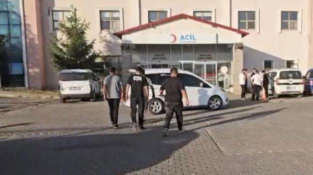 Karlıova’da iki aile arasında taşlı, sopalı ve silahlı kavga