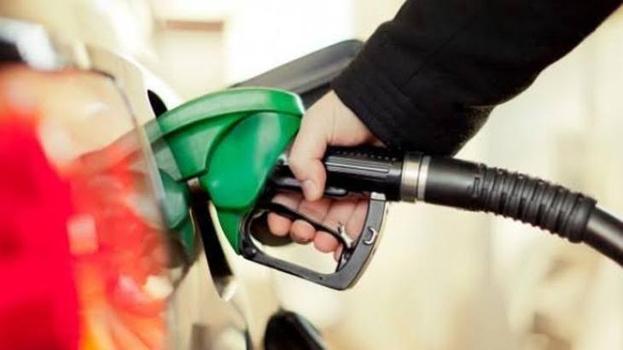 Motorine indirim geldi mi? Motorin indirim haberi var mı? Motorine indirim ne kadar indirim yapıldı? Motorin fiyatı ne kadar oldu?