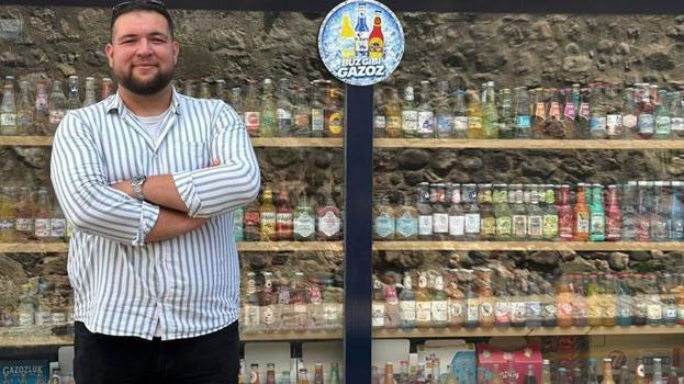 Gazoz kapakları ve şişeleriyle başlayan tutkusunu mesleğe dönüştürdü