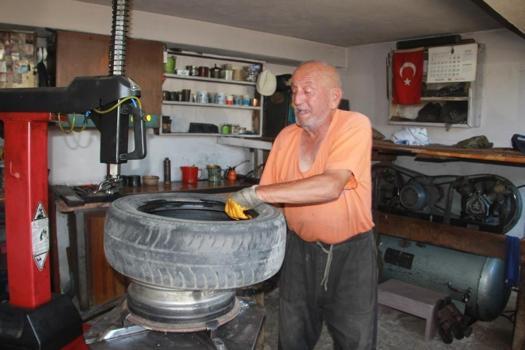 Ordu'da 74 yaşında hala durmuyor: 55 yıllık tecrübesini aktarmak istiyor