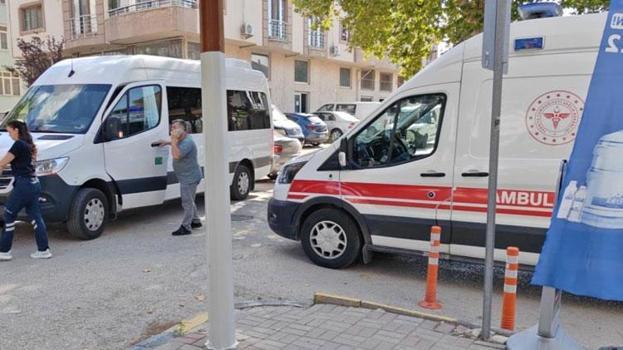 Keşan'da minibüsle çarpışan motosikletli yaralandı