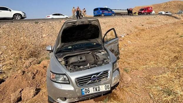 Şırnak’ta iki otomobil çarpıştı kazada 2 kişi yaralandı