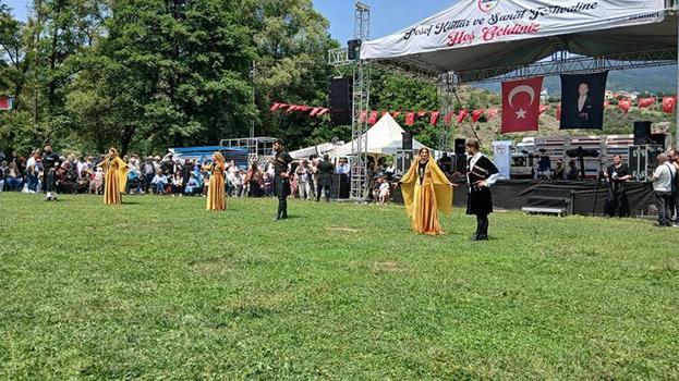 Posof’ta festival coşkusu: Aşıklar ve halk oyunları damga vurdu