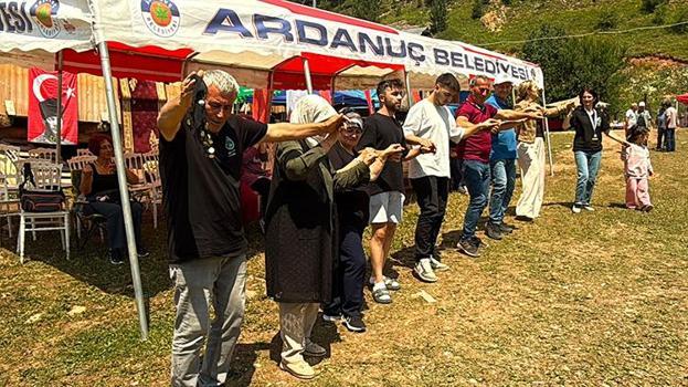 Artvin'de 300 yıldır süren kadim gelenek: Yılda sadece bir kere yapılıyor, yurt dışından bunu için gelenler bile var!