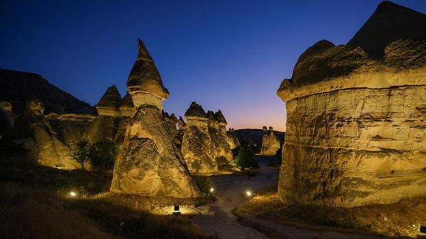 Kapadokya'nın taş hafızası: Paşabağları ve Zelve Kalesi zamana meydan okuyor
