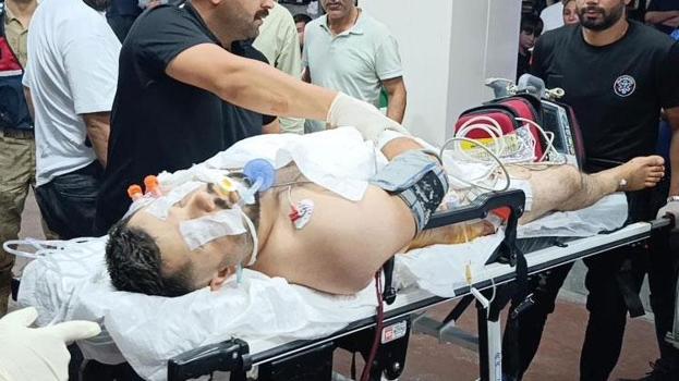 Viranşehir'de hastane bahçesinde düzenlenen silahlı saldırıda 1'i çocuk 2 kişi yaralandı