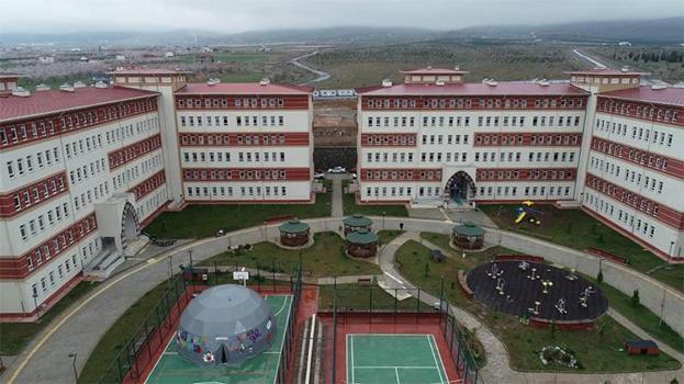 Özel öğrenci yurtlarında ruhsat ve uyum için geçiş süresi 2 yıl uzatıldı