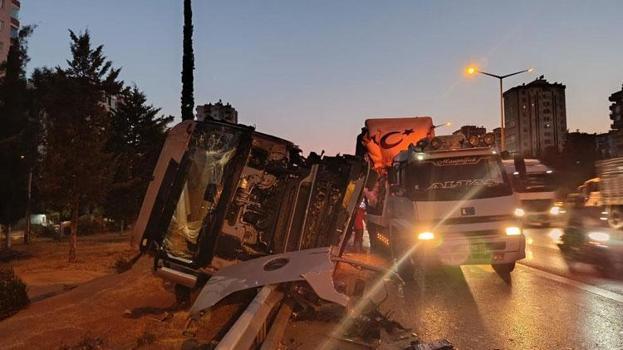4 aracın karıştığı zincirleme trafik kazasında 3 kişi yaralandı