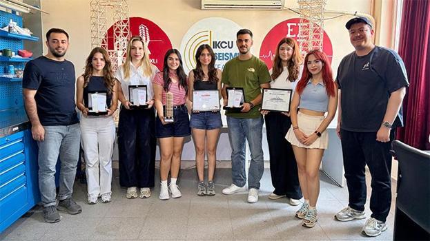 İzmirli öğrenciler bir ilki başardı! Geliştirdikleri proje ile 49 dünya devini geride bırakıp şampiyon oldular