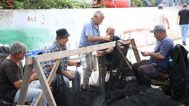 Karadeniz'de balıkçılar av yasağının kalkmasını bekliyor: Tezgahlar o balıkla şenlenecekti, vatandaş balığa doyacak!