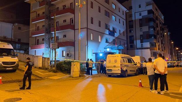 Emniyet müdürlüğü binası yanındaki araçların üzerine insansız hava aracı düştü