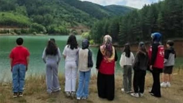 Dümene geçtiler, müze gezdiler: Kelkitli Çocuklar Demirözü’nde Unutulmaz bir gün yaşadı!