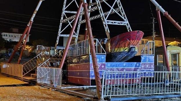 Lunaparktaki işçi gondoldan düşerek yaralandı