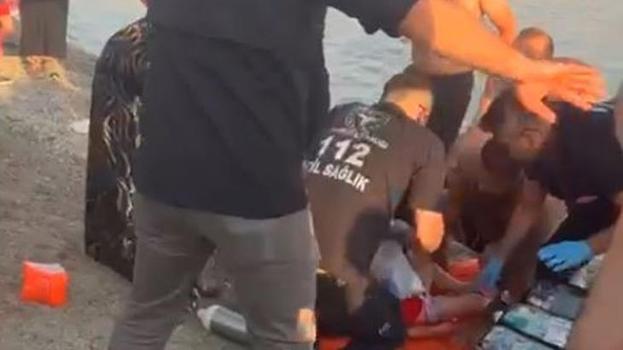 Van Gölü'ne serinlemek için giren 4 yaşındaki çocuk boğuldu