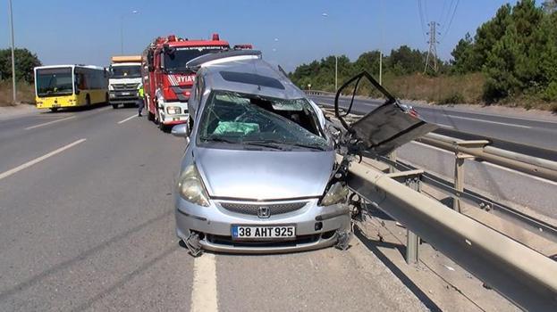 Şile Yolu’nda korkutan kaza: Bariyerlere çarpan sürücü yaralandı