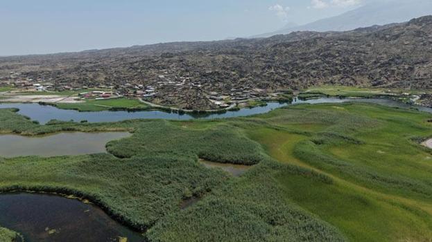 Kartpostallık Karasu sazlığı havadan görüntülendi! Eriyen kar ve buzul suları görsel şölen sunuyor