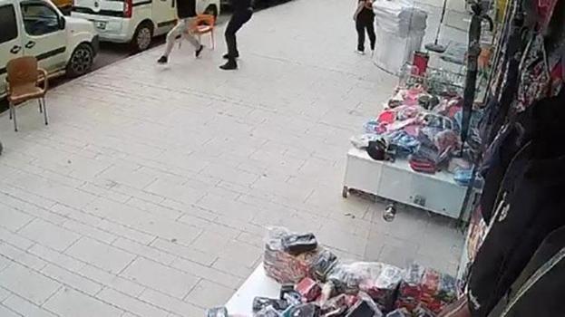 Kaçan şüpheliyi vatandaş yakaladı, o anlar kameraya böyle yansıdı