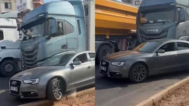 Tır şoförü, camını kıran sürücünün aracına çarpıp kaçtı