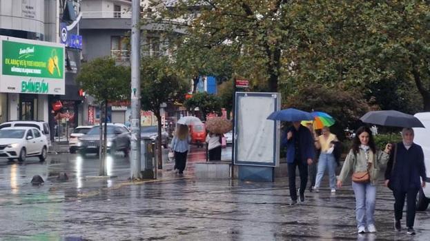 Düzce’de sağanak yağışlar ulaşımı aksattı